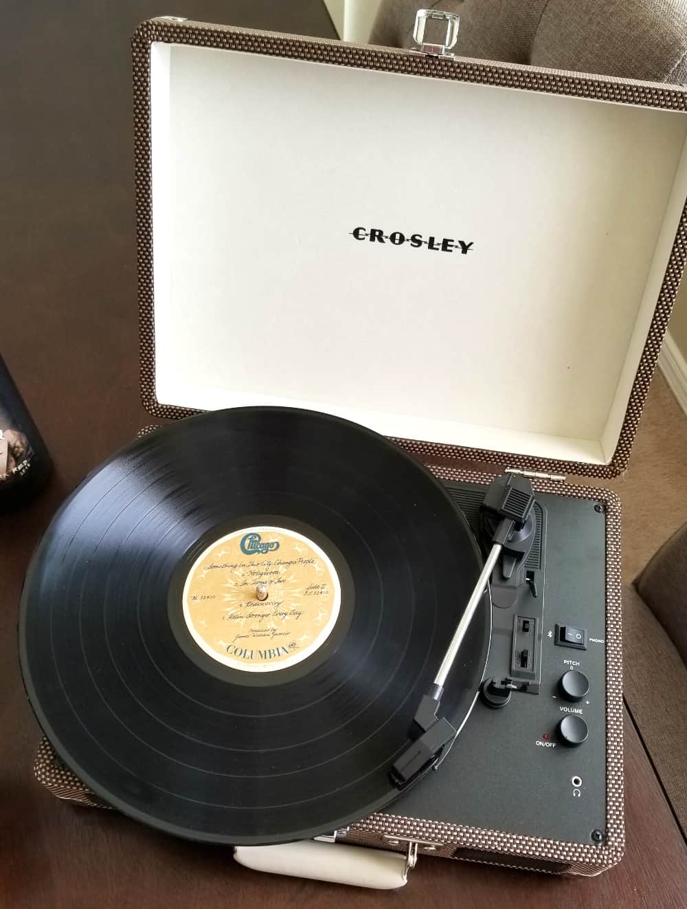 Hosting a Vinyl Party with 19 Crimes Wine and Living Wine Labels | record party, party ideas, record player, wine party | #19crimes #vinyl #partyidea #wine Crosley Record Player
