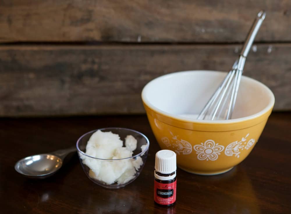 DIY Lemongrass Sugar Scrub | easy DIY sugar scrub, beauty DIY, essential oil sugar scrub | #sugarscrub #lemongrass #essentialoil #beautyDIY DIY Lemongrass Sugar Scrub