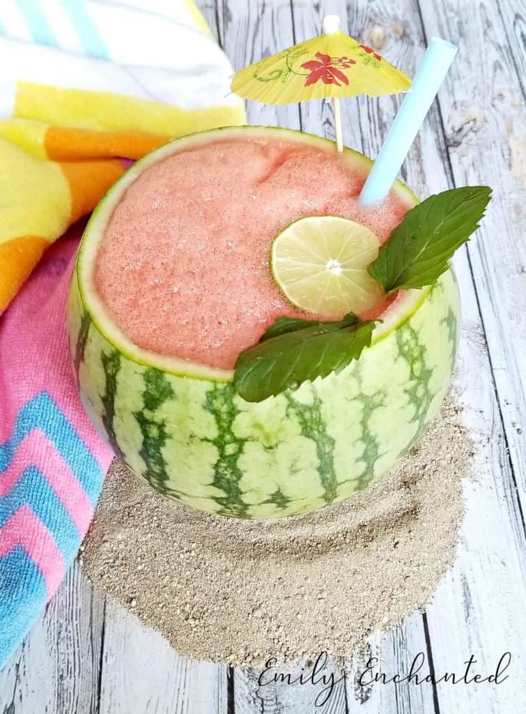 Beach-Worthy Cocktails You Can Enjoy At Home | Rum Drink, Rum Cocktail, Rum Punch, Whiskey Cocktail, Whiskey Punch | #alcohol #cocktails #summerdrinks #rum #whiskey Beach-Worthy Cocktails You Can Enjoy At Home