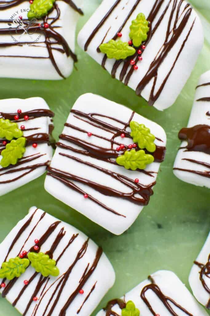 Christmas Holly Marshmallows Recipe for Hot Chocolate Christmas Holly Marshmallows Recipe for Hot Chocolate