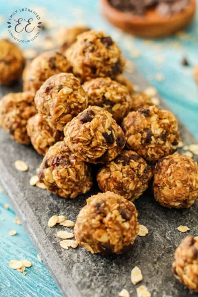 No Bake Chocolate Peanut Butter Energy Balls Recipe