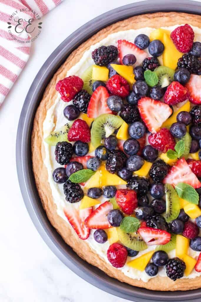 Sweet Fruit Pizza Dessert Recipe with Sugar Cookie Crust Sugar Cookie Fruit Pizza