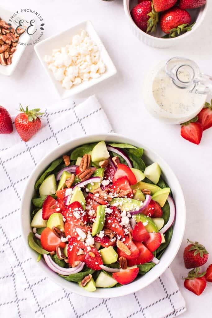 Strawberry Salad with Poppy Seed Dressing Strawberry Salad with Poppy Seed Dressing