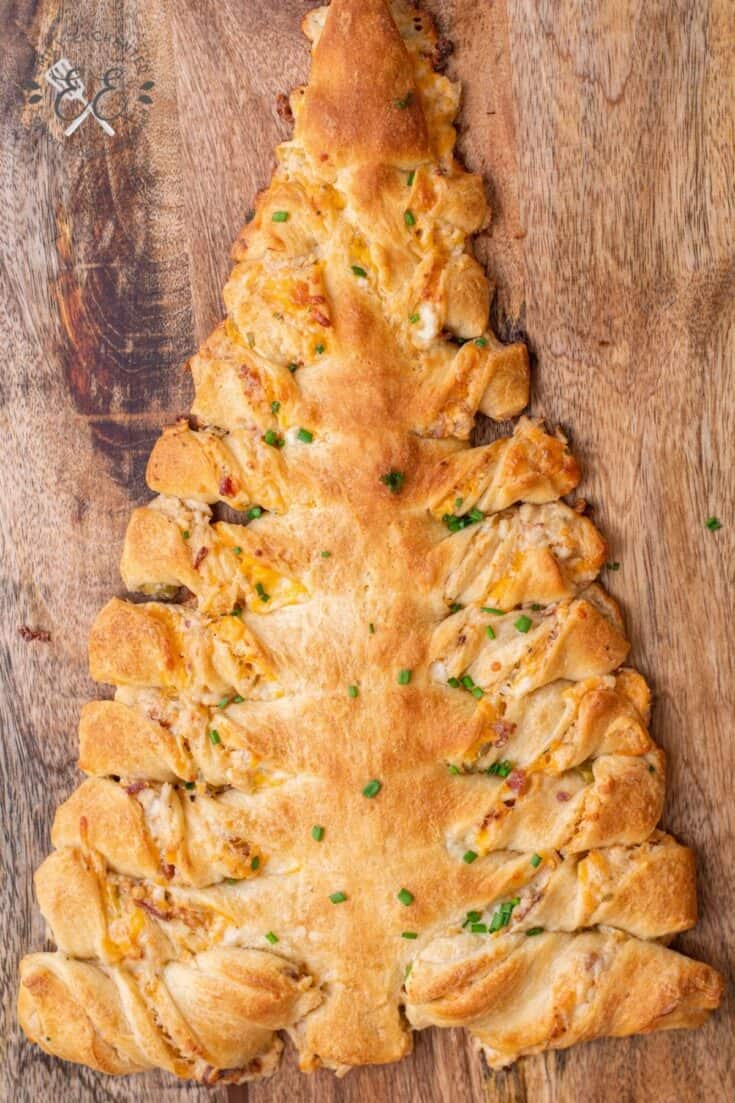 Christmas Tree Pull Apart Bread with Cheesy Chicken and Bacon Filling