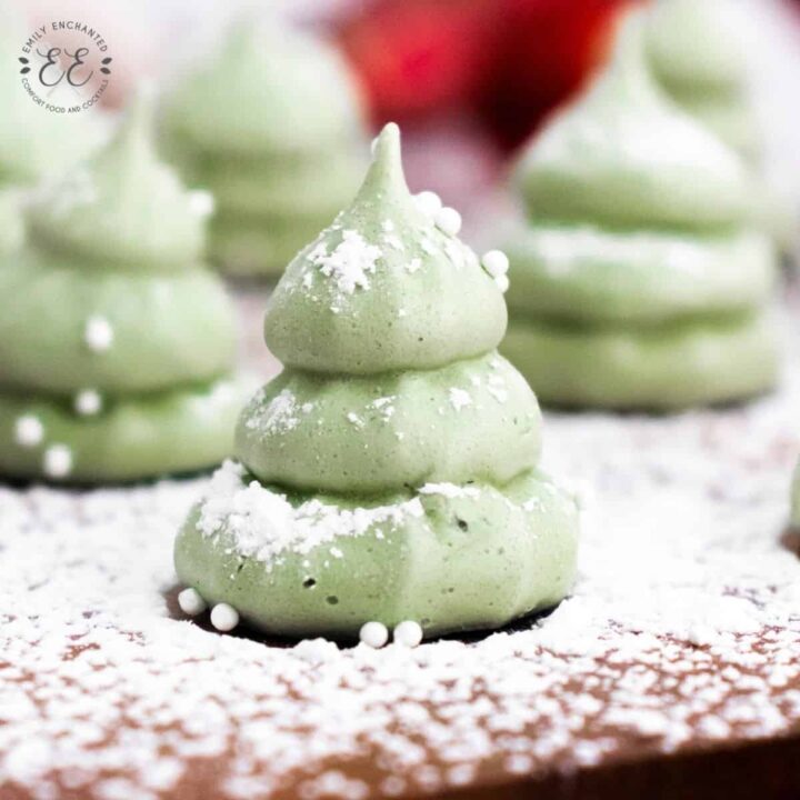 Christmas Tree Meringues