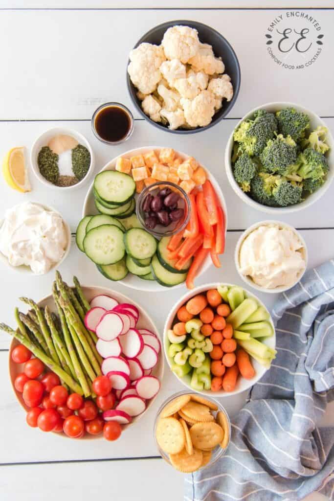 The Best Veggie Tray - Dinner at the Zoo