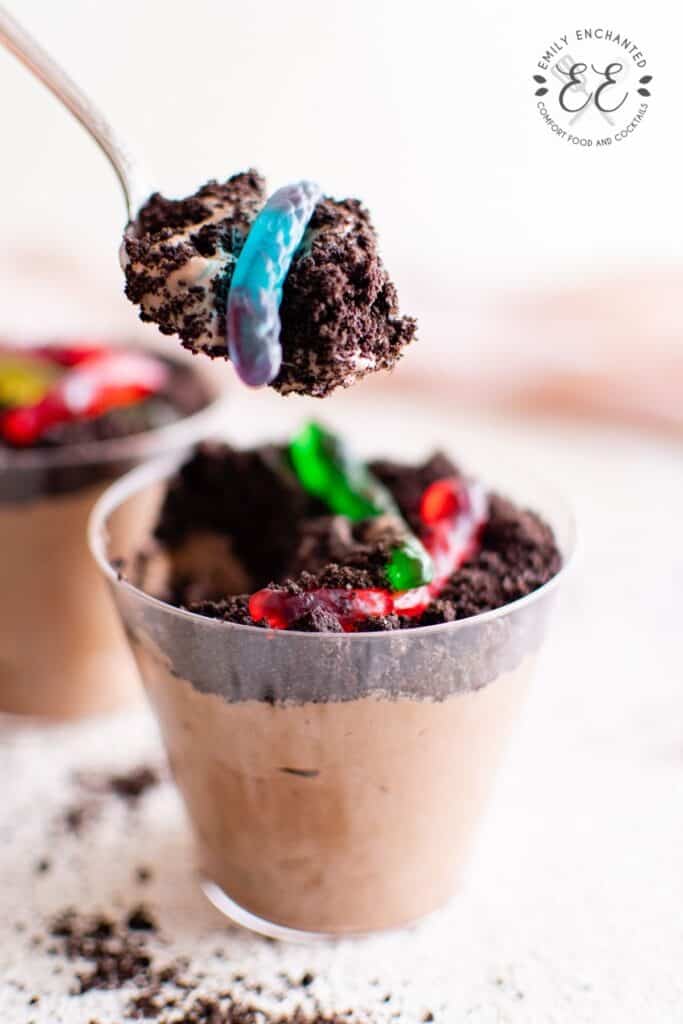 Oreo Pudding Cups with Worms