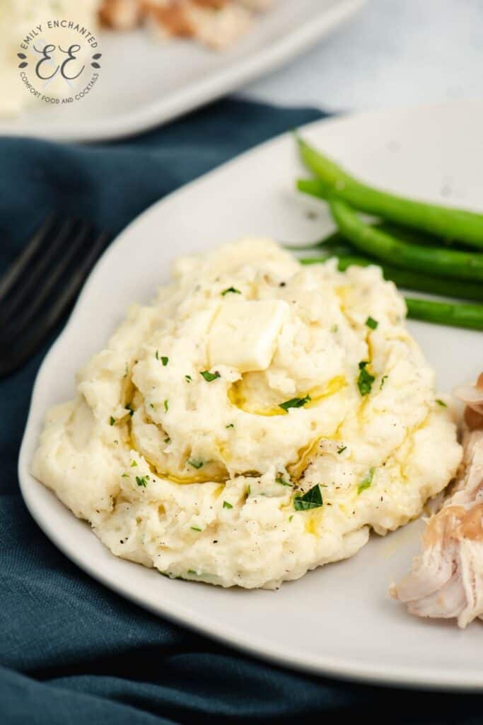 Instant Pot Roasted Garlic Mashed Potatoes