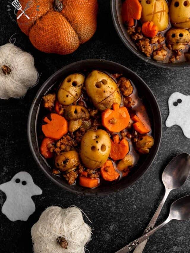 Skull & Pumpkin Halloween Soup