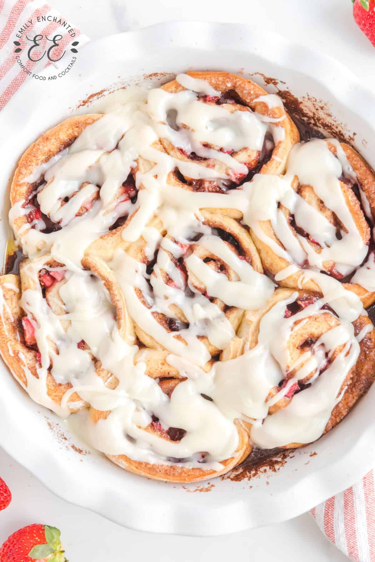 Strawberry Cinnamon Rolls Recipe